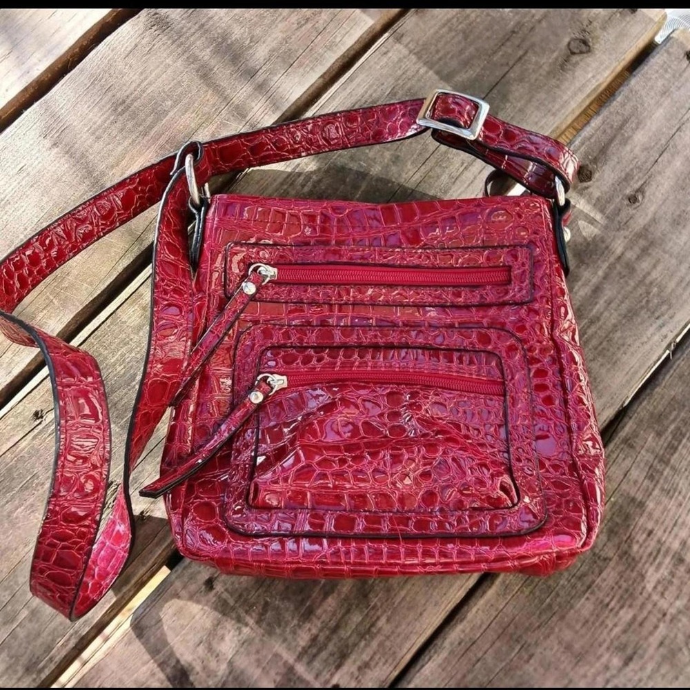 Bueno Red Crocodile Snakeskin Print Multi Pocket Shoulder Bag NWOT